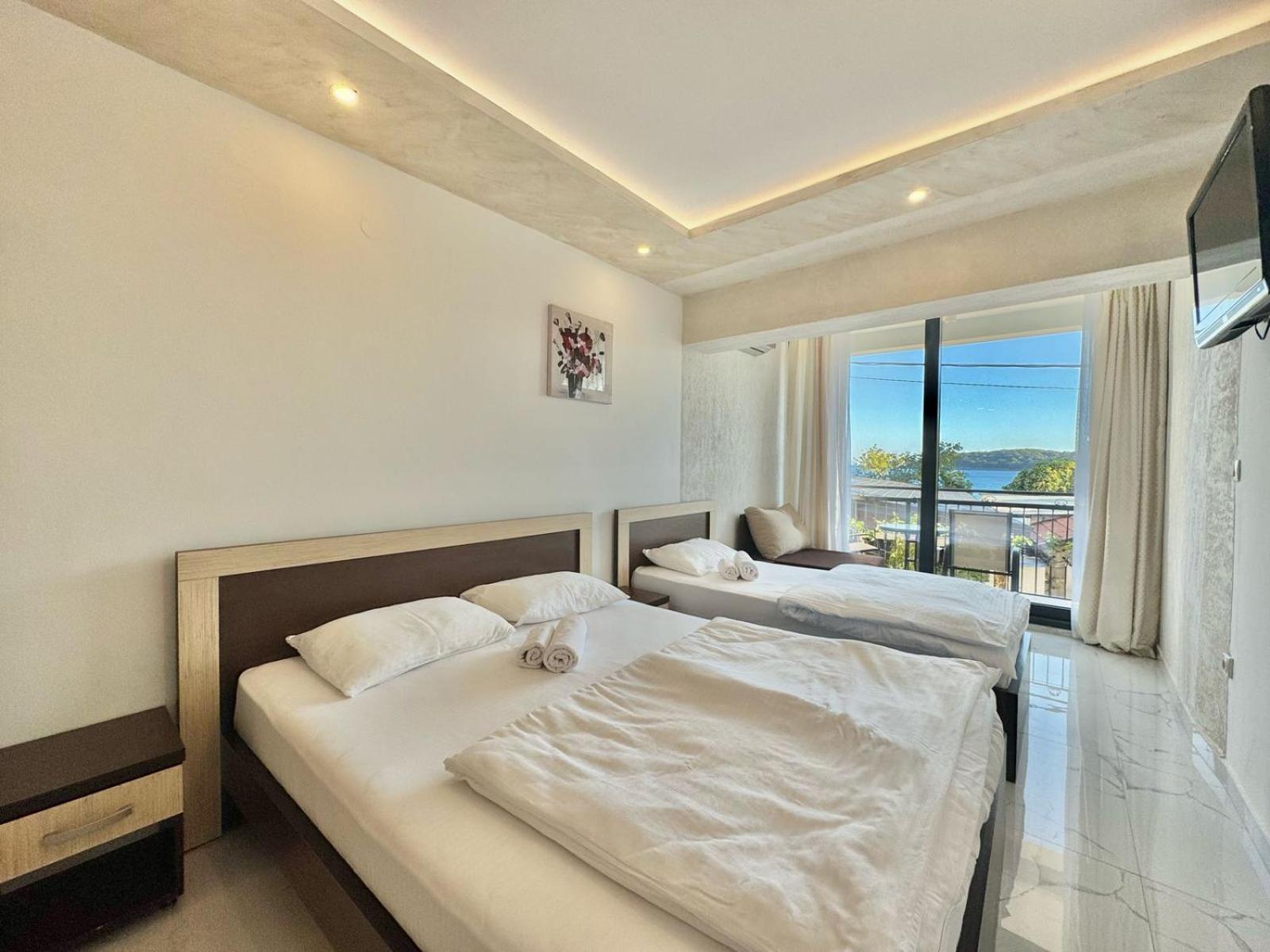 Beachfront Hotel Palma - Jaz Budva Eksteriør billede